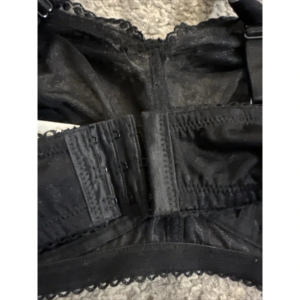 COMFORT CHOICE Women's Black Wireless Bra Size 48 C Lace Detail